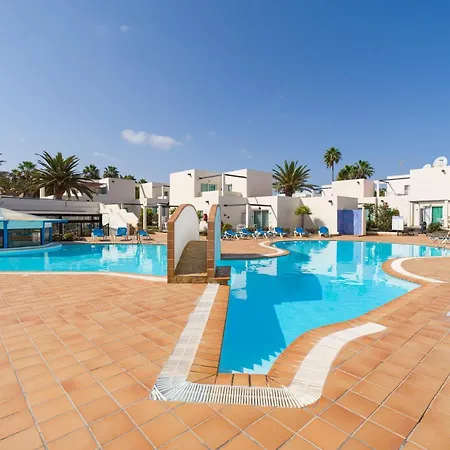 Homeforguest Moderno Con Piscina En Appartamento Corralejo