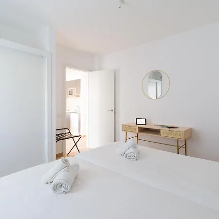Appartamento Homeforguest Moderno Con Piscina En